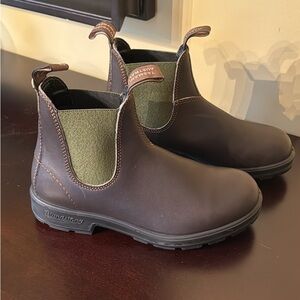 NEW Blundstone Boots